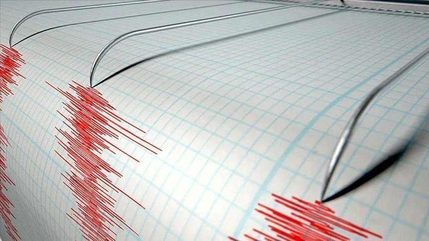 4,9 büyüklüğünde deprem