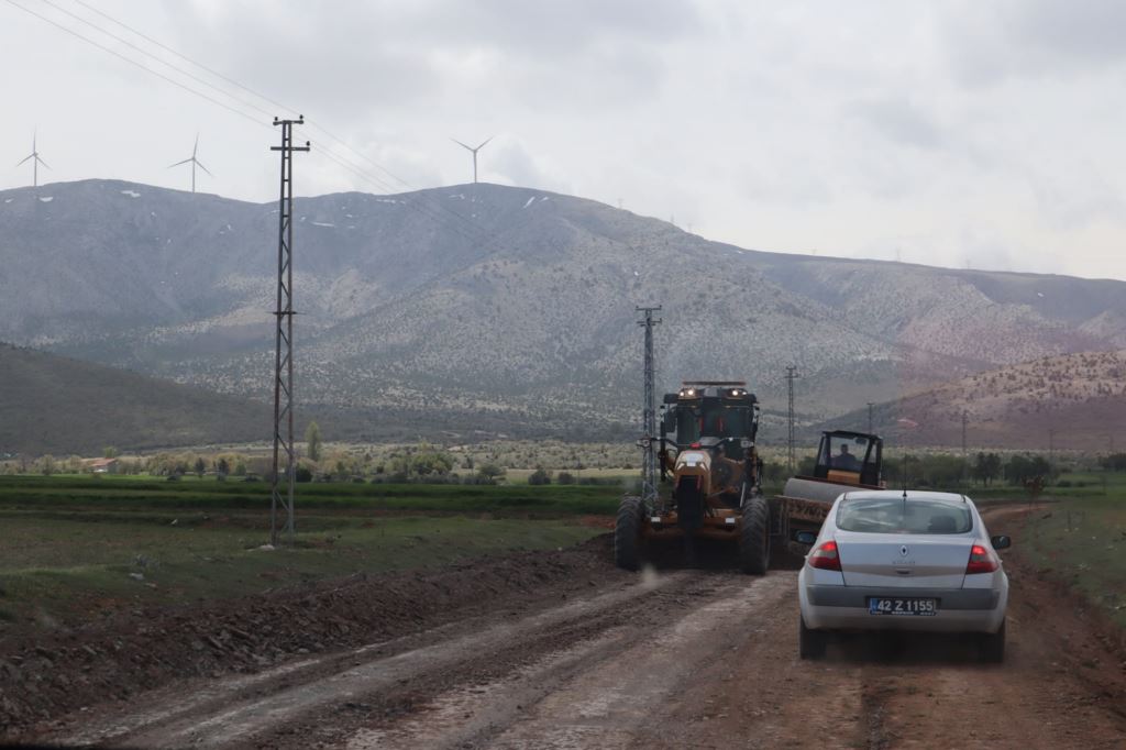 Sarayönü Belediyesi yol genişletme çalışmaları devam ediyor