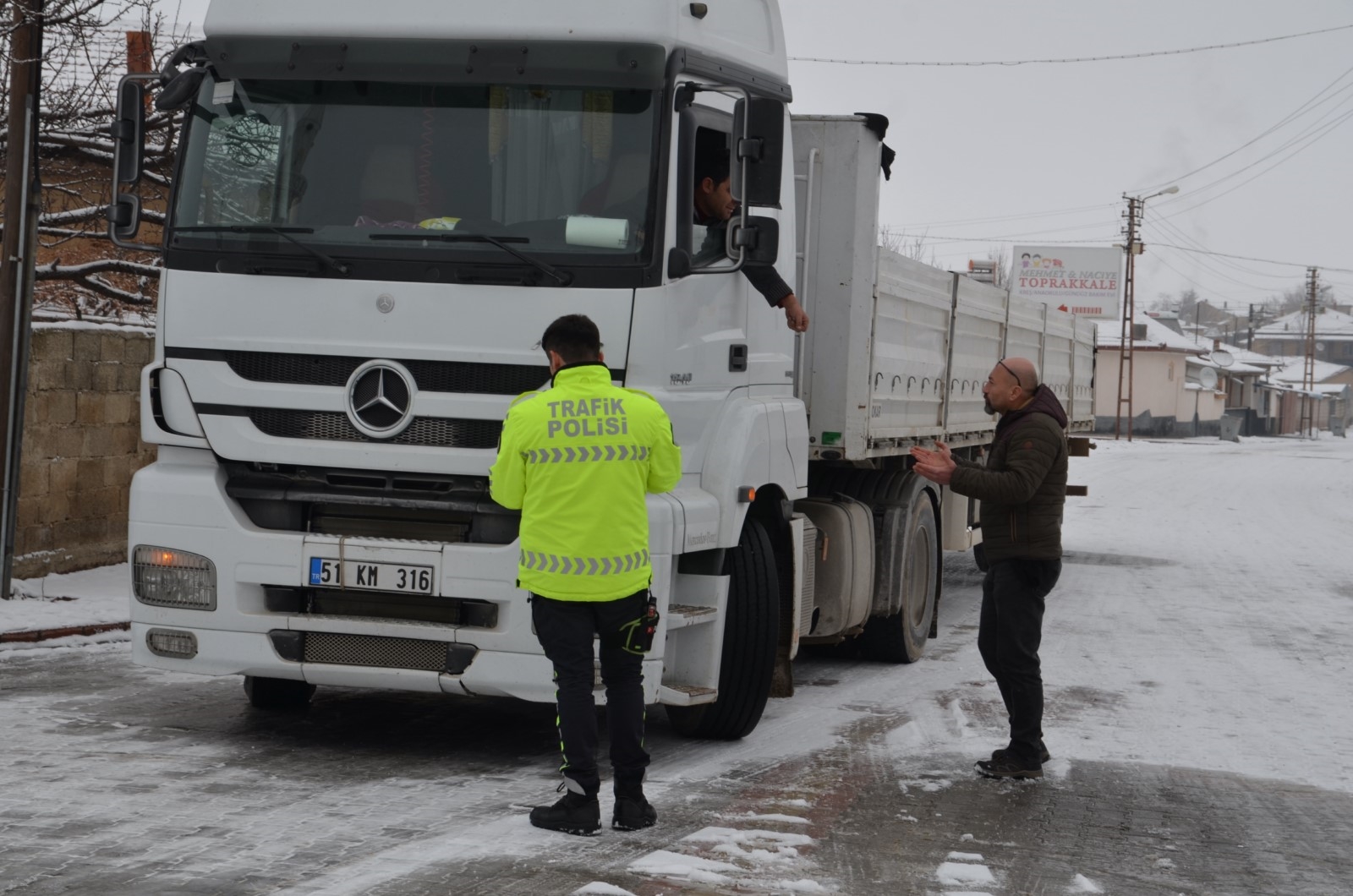 Kar lastiği denetimi yapıldı