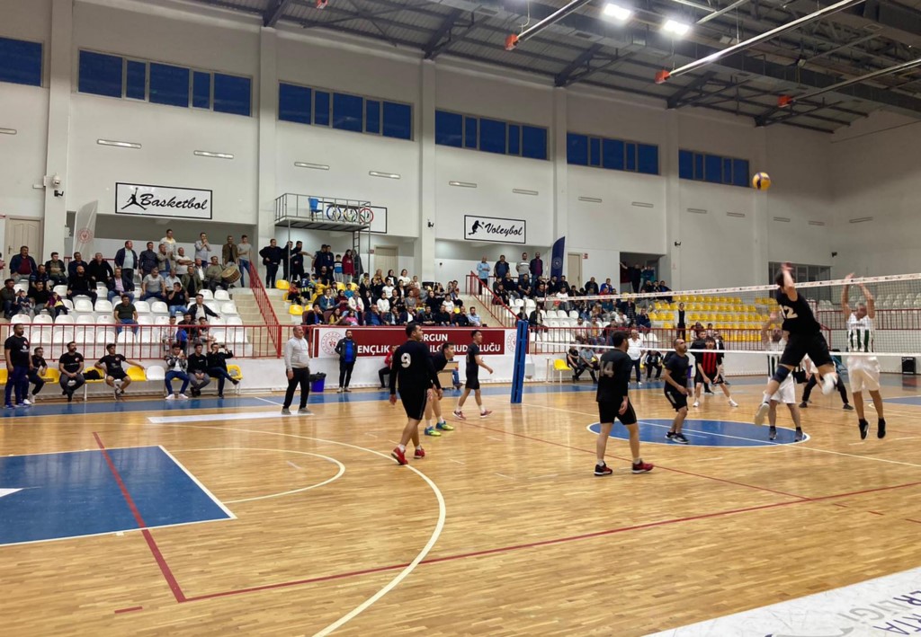 Sorgun kurumlar arası voleybol turnuvası sona erdi