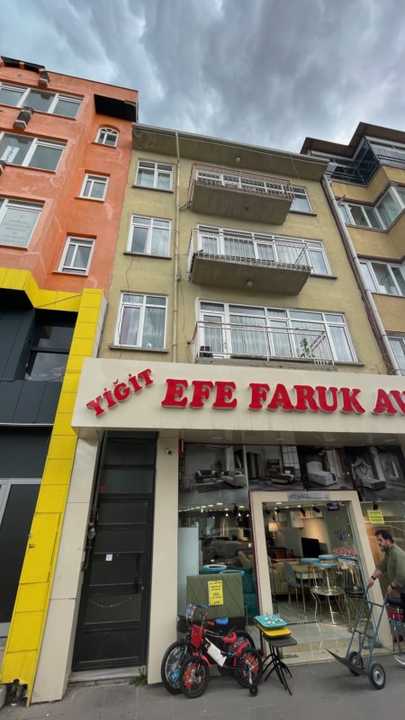 Pencereden düşen 18 aylık bebek yaralandı