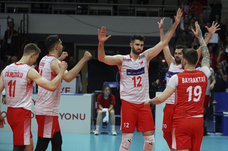 A Milli Erkek Voleybol Takımı, Final'e kalmayı garantiledi