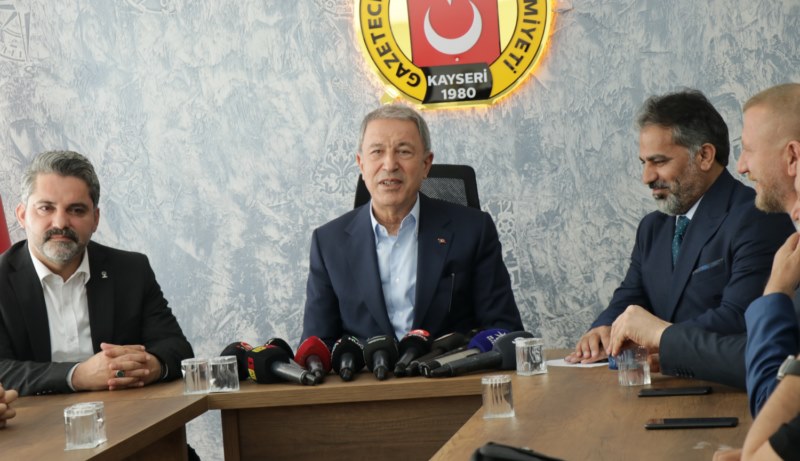 Hulusi Akar, KGC'yi ziyaret etti