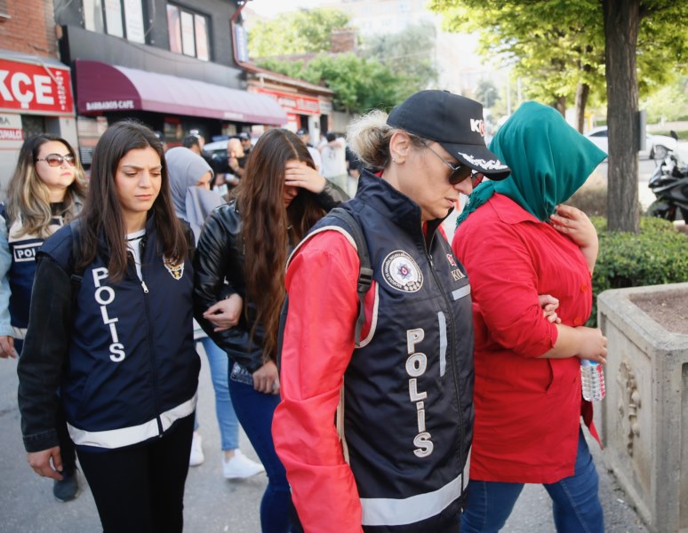 3 ilde düzenlenen dolandırıcılık operasyonunda 28 şüpheli yakalandı