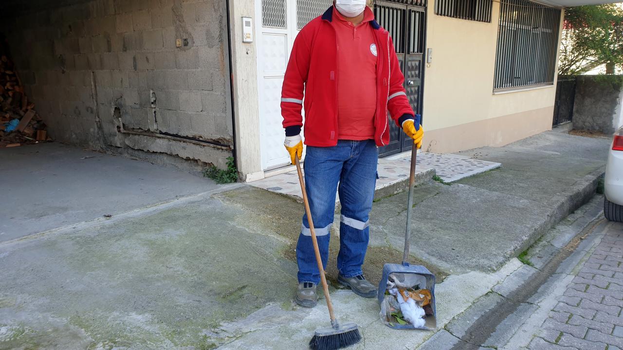 Temizlik işçisine "Babalar Günü" sürprizi