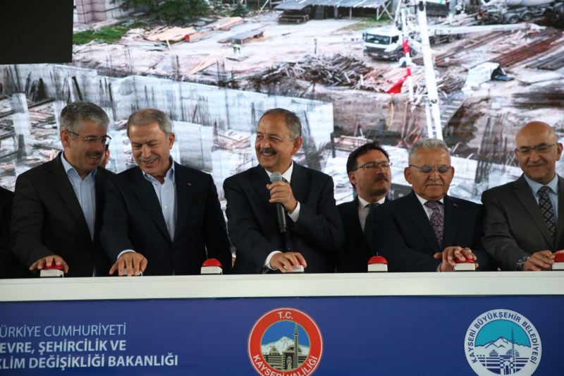 Bakan Özhaseki, temel atma töreninde konuştu