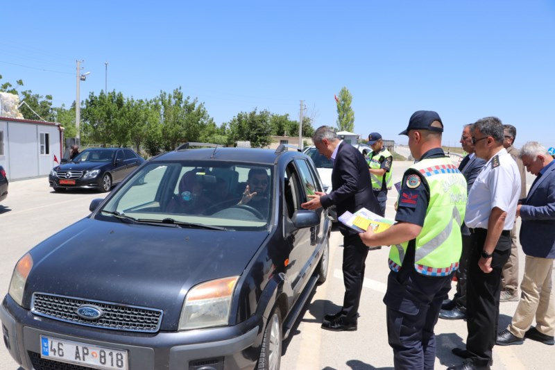 Vali Akkoyun, Kurban Bayramı öncesi trafik denetimine katıldı