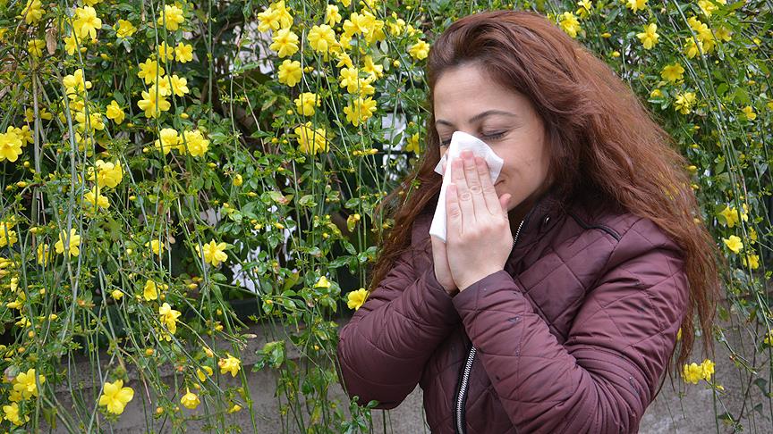 Bahar alerjisi gençleri daha çok etkiliyor