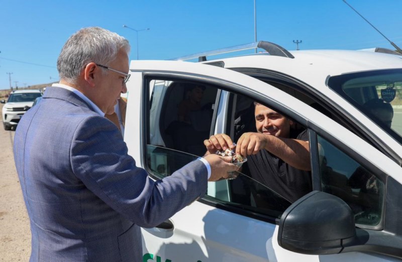 Vali Şimşek, trafik denetimlerine katıldı