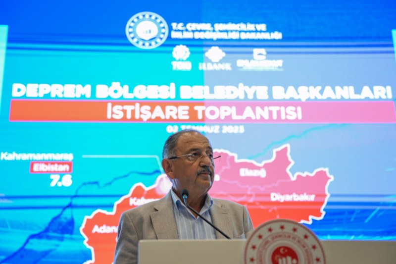 Bakan Özhaseki Deprem Bölgesi Belediye Başkanları İstişare Toplantısı'nda konuştu