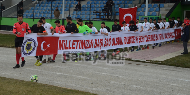 Oyuncular pankartla çıktı