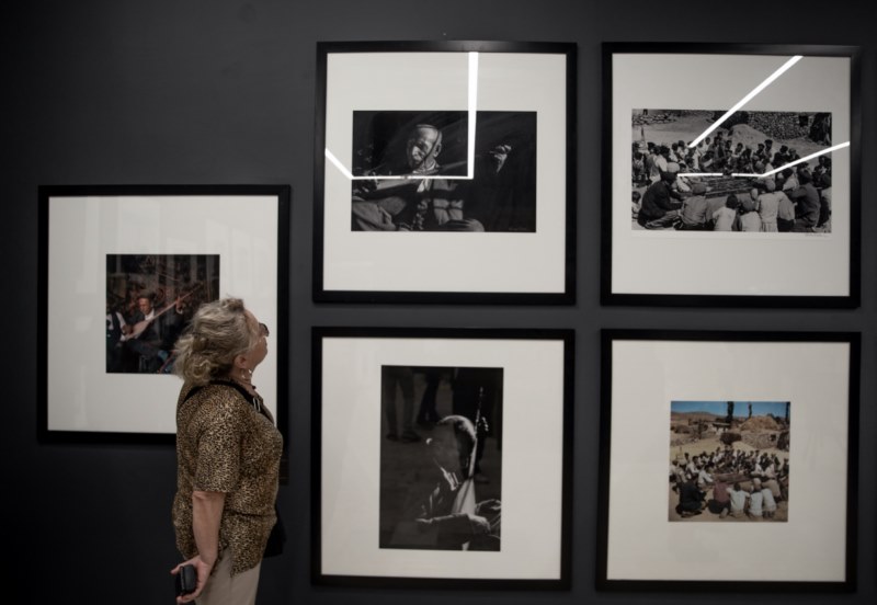 Aşık Veysel'in aile fotoğrafları ve hayatı Ankara'da sergileniyor