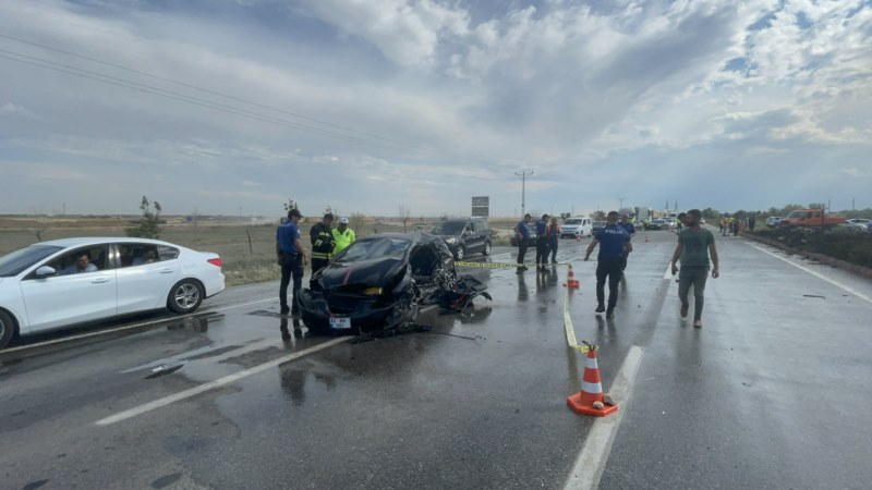 İki otomobilin çarpışması sonucu 1 sürücü öldü