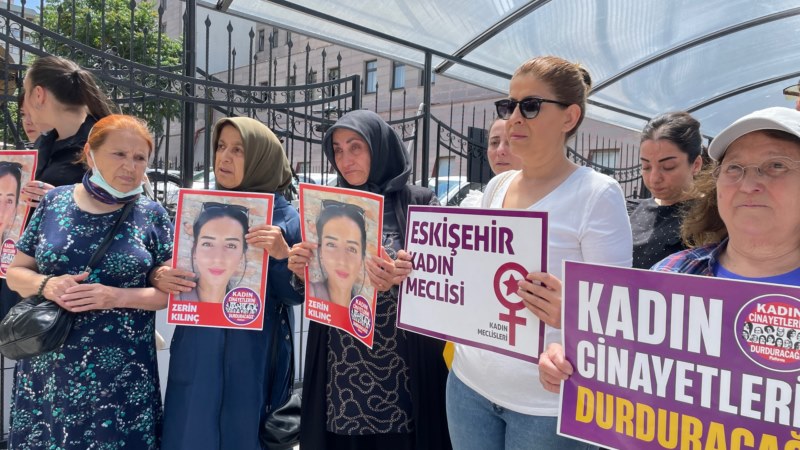 Kadının pencereden düşerek ölümüne ilişkin yargılamaya devam edildi