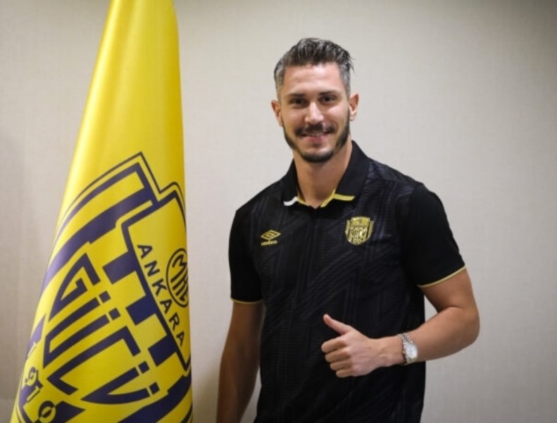 MKE Ankaragücü, Hellas Verona'dan Yıldırım Mert Çetin'i kiraladı