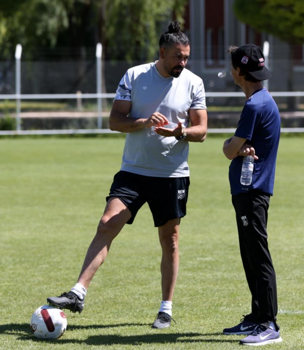 Sivasspor Teknik Direktörü Servet Çetin, transferdeki hedeflerini anlattı: