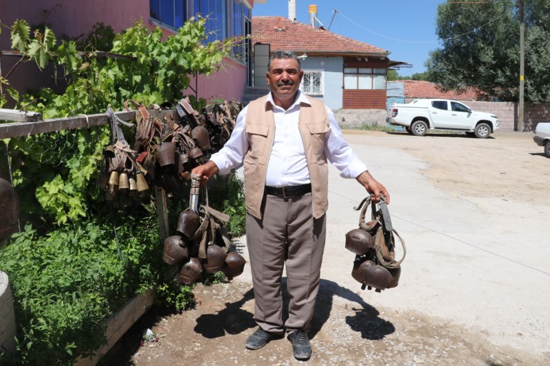 Besicinin 250 "tongurdak" koleksiyonu