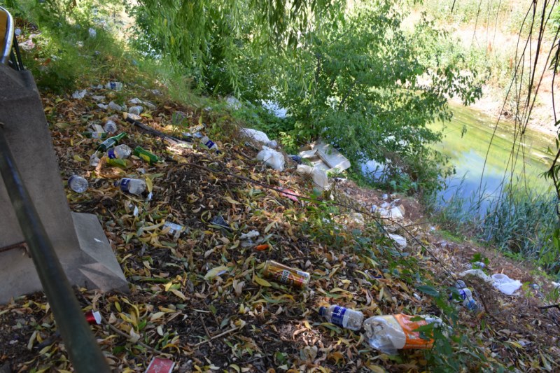 Vatandaşlar, mahallelerindeki sulama kanalının temiz tutulmasını istedi