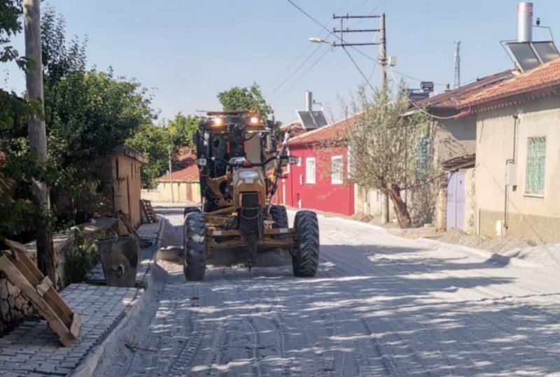 Belediye yol çalışmalarına hız kazandırdı