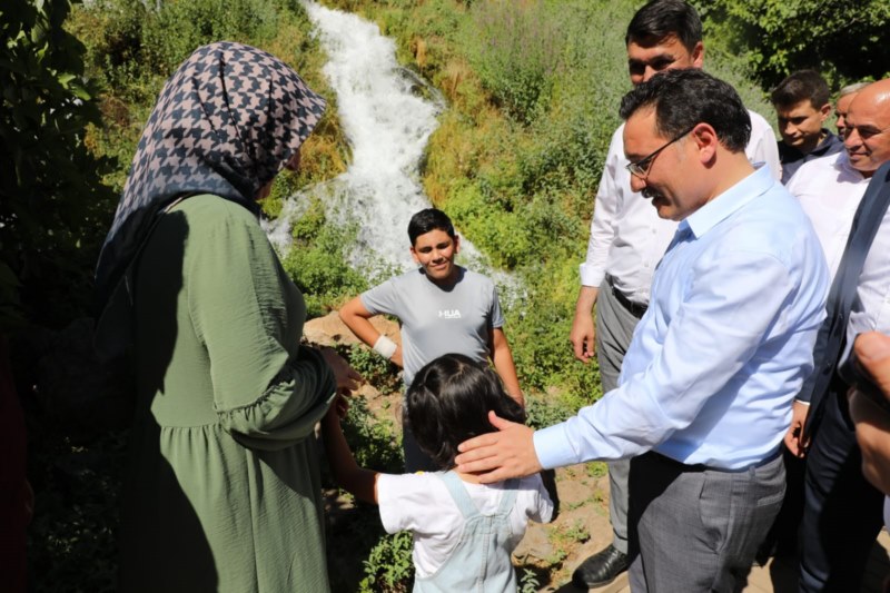 Vali Gökmen Çiçek, ziyaretlerde bulundu