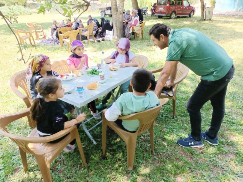 Kur'an kursu öğrencileri piknik yaptı