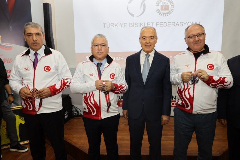 100. Yıl Cumhuriyet Bisiklet Turu'nun tanıtım toplantısı yapıldı