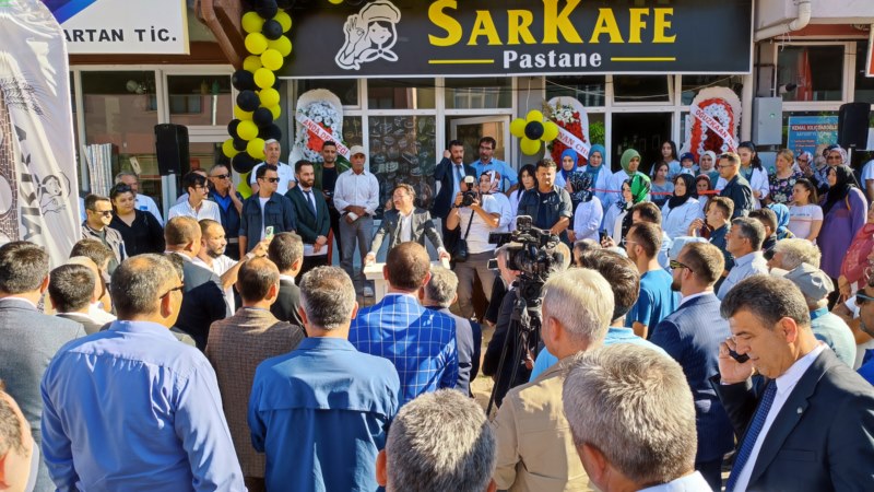 Kadın kooperatifinin işleteceği "Sarkafe" açıldı