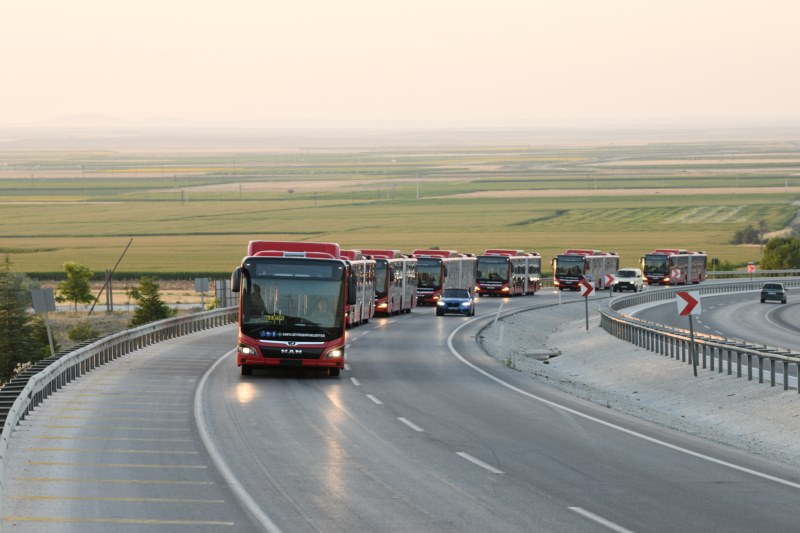 Büyükşehir filosuna 8 otobüs daha katıldı