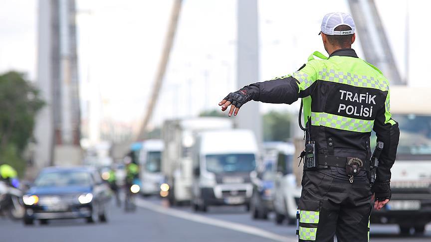 Trafikte drift yapan 6 sürücüye para cezası uygulandı