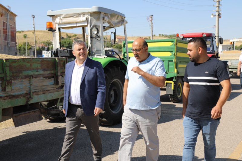 Demirbaş, TMO'nun hububat alım merkezini ziyaret etti