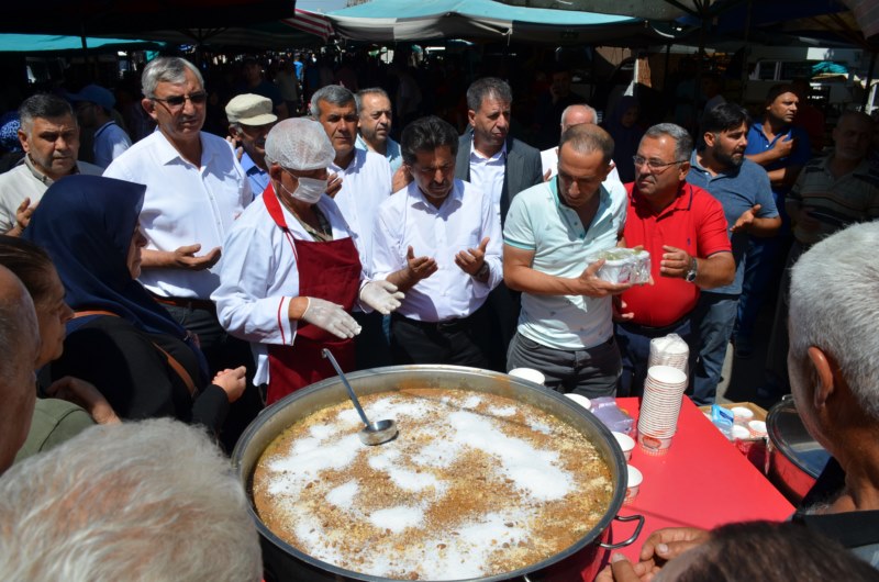 Esnaf odalarından aşure etkinliği