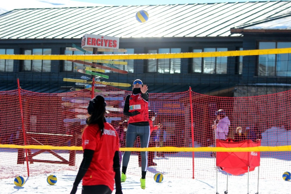 Plaj Voleybolu Turnuvası düzenlenecek