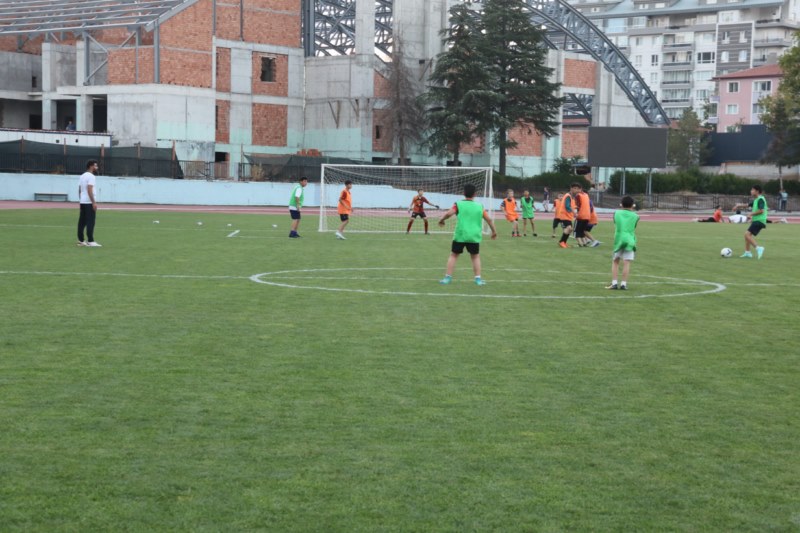 Camiler arası futbol turnuvası düzenlendi