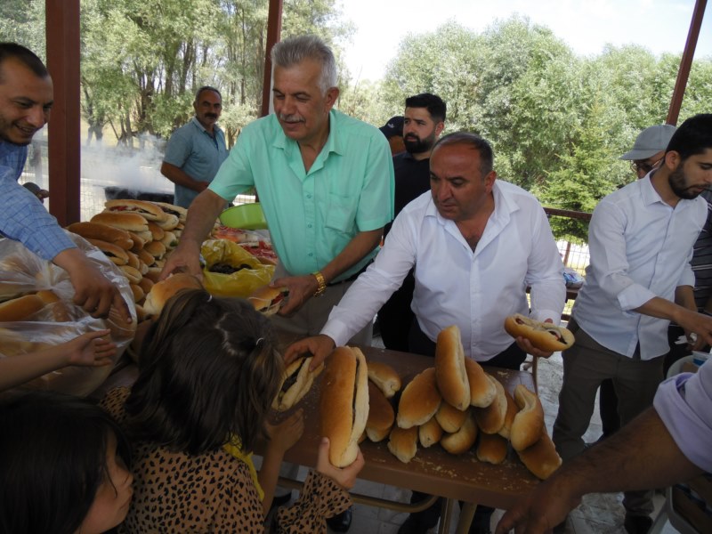 Kur'an kursu öğrencileri piknikte eğlendi