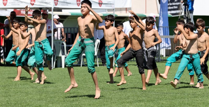 Büyükler Karakucak Türkiye Şampiyonası, Sivas'ta başladı