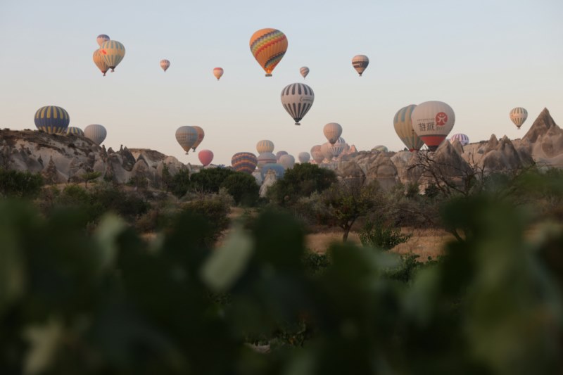 Turistler, Kapadokya'yı gökyüzünden keşfediyor