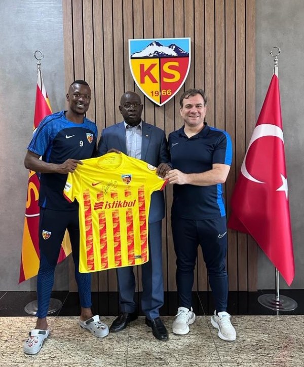 Büyükelçi Gueye, Kayserispor'u ziyaret etti