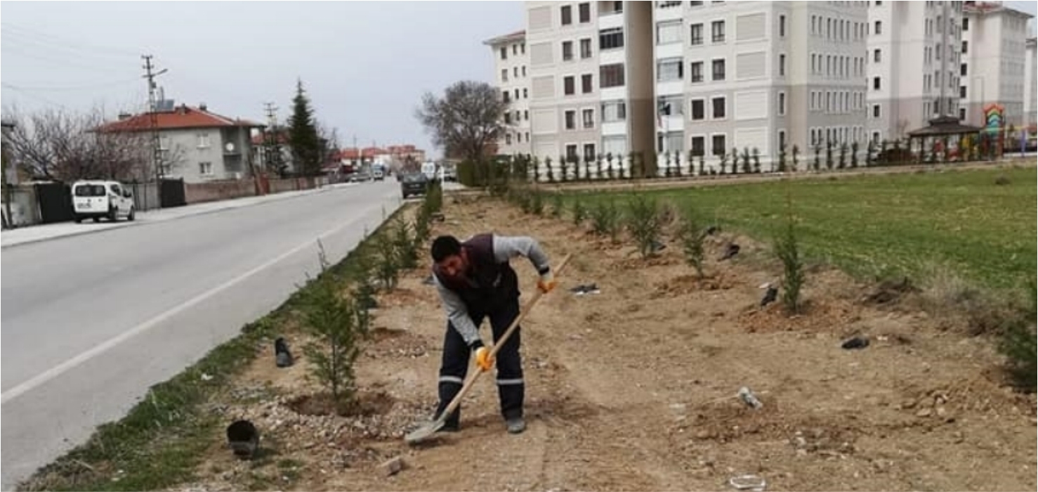 Park bahçeler boş durmuyor