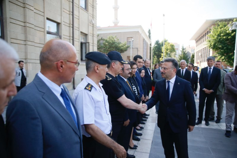 Vali Hüseyin Aksoy, görevine başladı