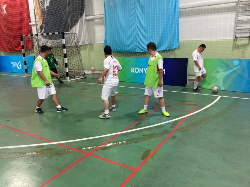 Down Sendromlu Futsal Milli Takımı'nın Konya kampı sürüyor