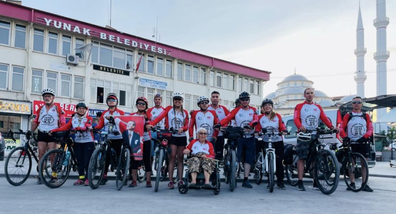 Büyük taarruz bisiklet turu sporcuları Yunak'ta