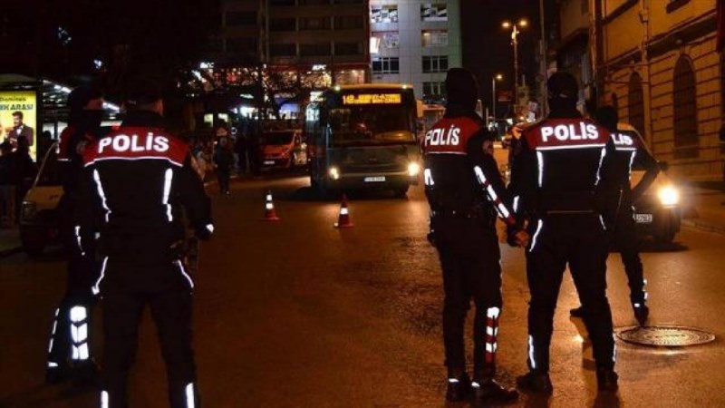 Polis denetimlerinde 9 şüpheli yakalandı