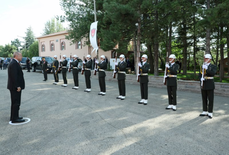 MSÜ Kara Harp Okulu Diploma Alma ve Sancak Devir Teslim Töreni yapıldı