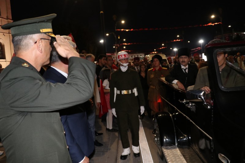 Atatürk'ün Sivas'a gelişi temsili olarak canlandırıldı