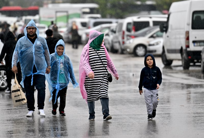 Şiddetli yağışa rağmen TEKNOFEST'e ilgi azalmadı