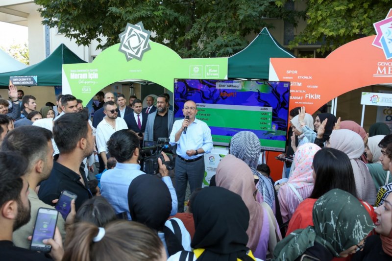 Bu gençler parayı kapıyor! Üniversiteyi kazanmak yeterli