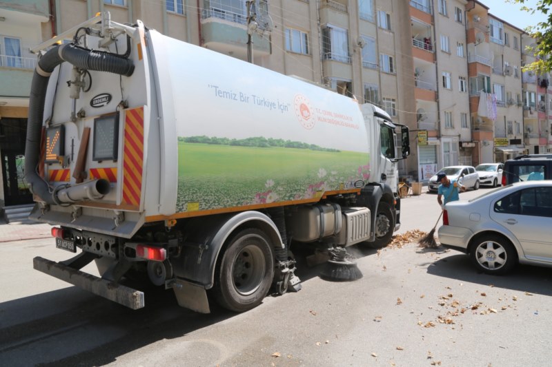 Belediye kentte genel temizlik yapıyor