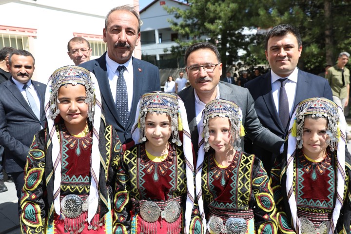 Vali Gökmen Çiçek Tomarza'yı ziyaret etti