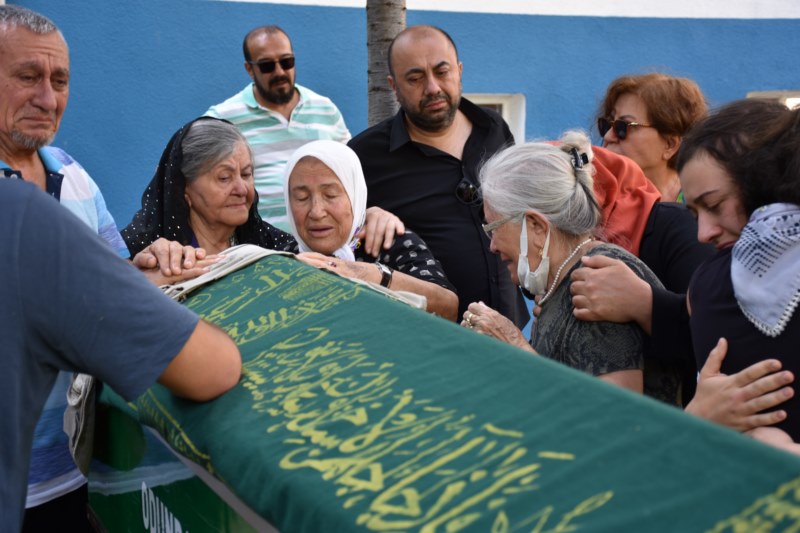 Yönetmen Abdülkadir Ceylan Ede, Eskişehir'de son yolculuğuna uğurlandı