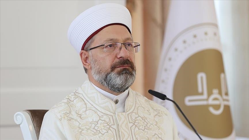 Diyanet İşleri Başkanı Erbaş'tan, öğrencilere tebrik mesajı